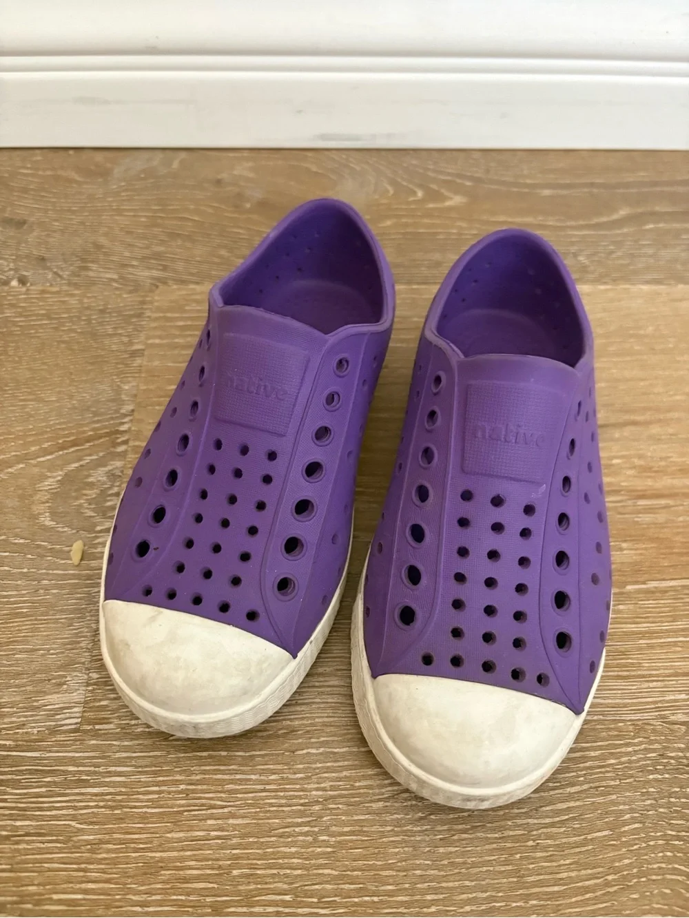 Native Shoes classic slip